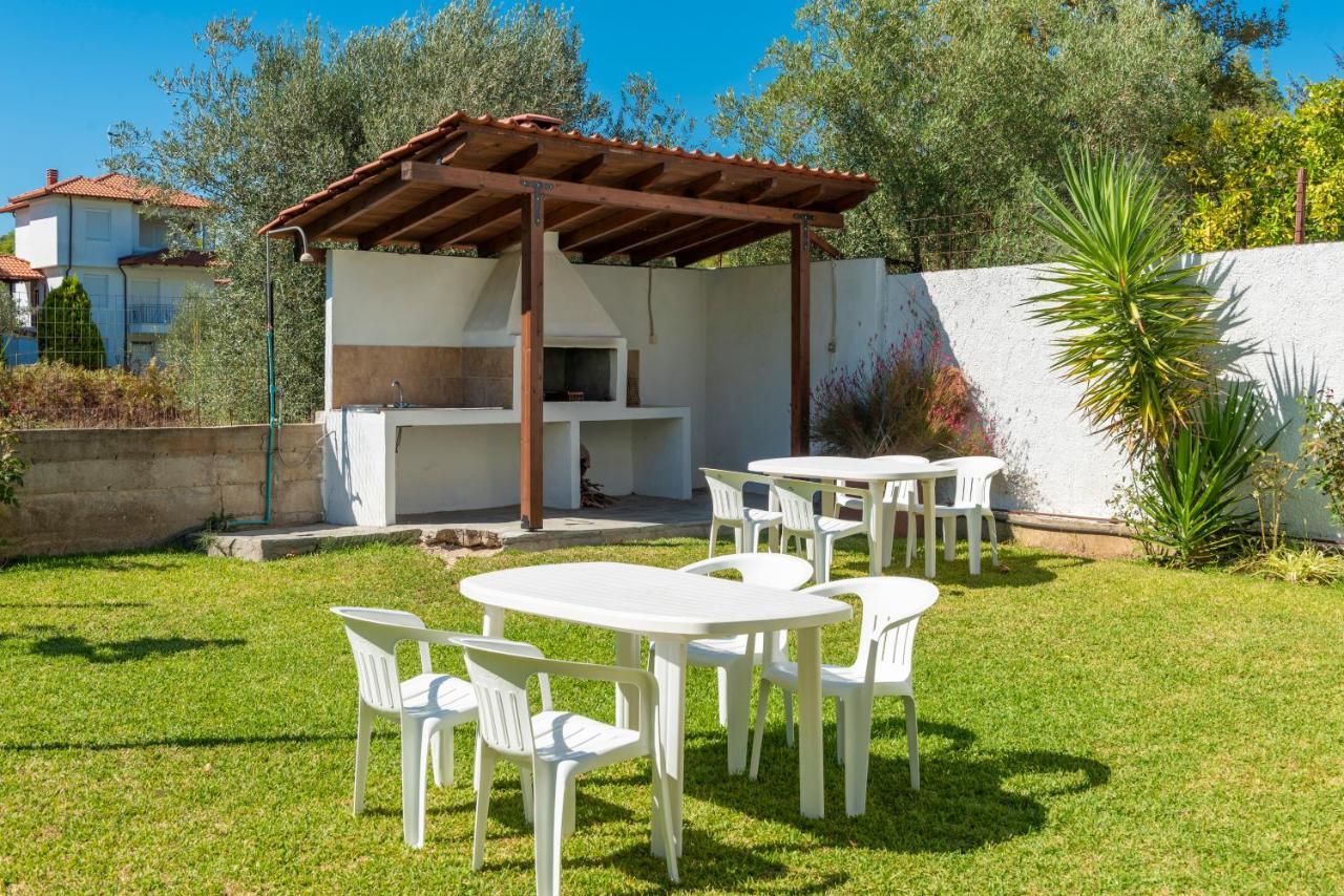 Blooming Memories Apartment Vourvourou Exterior photo